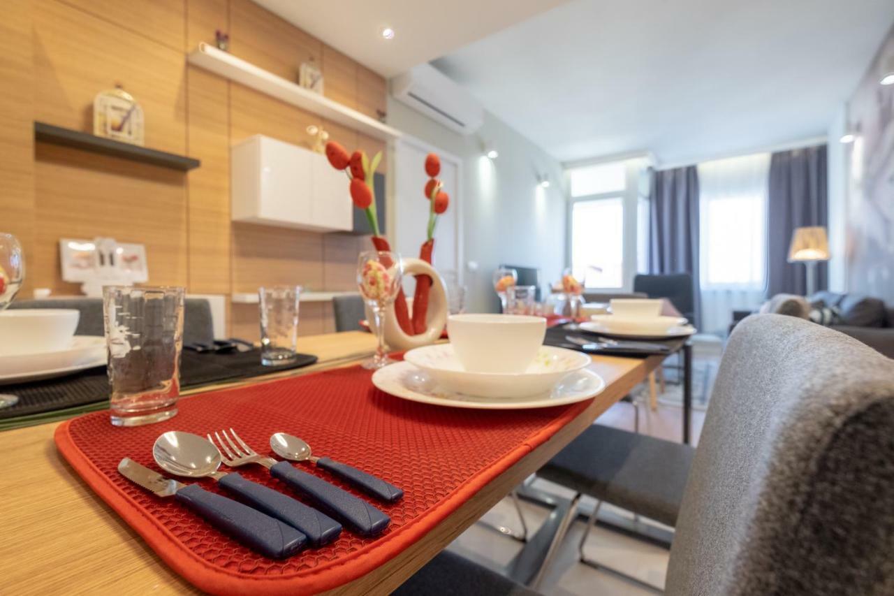 Vitosha Blvd Luxury 2-Bedroom, 2-Bathroom With Balcony Sófia Exterior foto