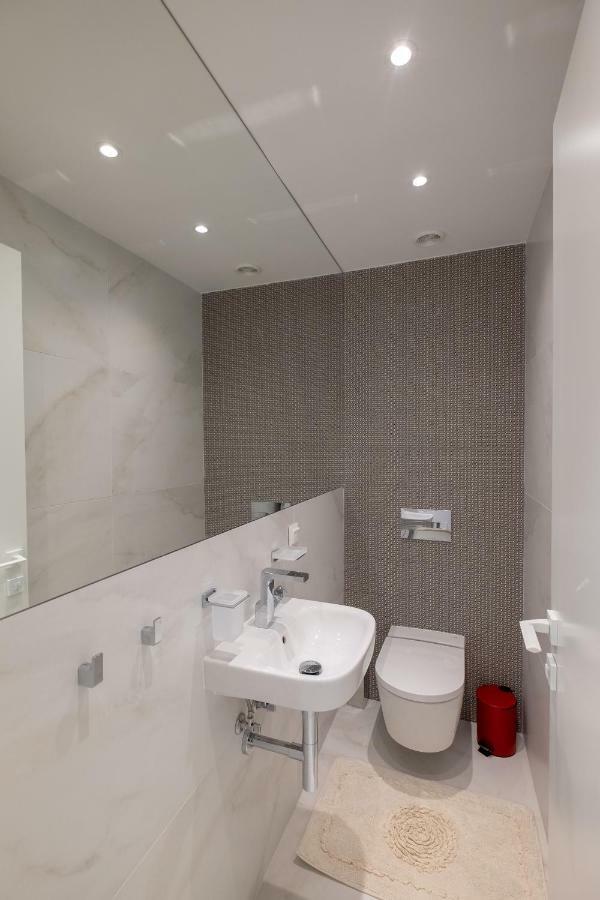Vitosha Blvd Luxury 2-Bedroom, 2-Bathroom With Balcony Sófia Exterior foto
